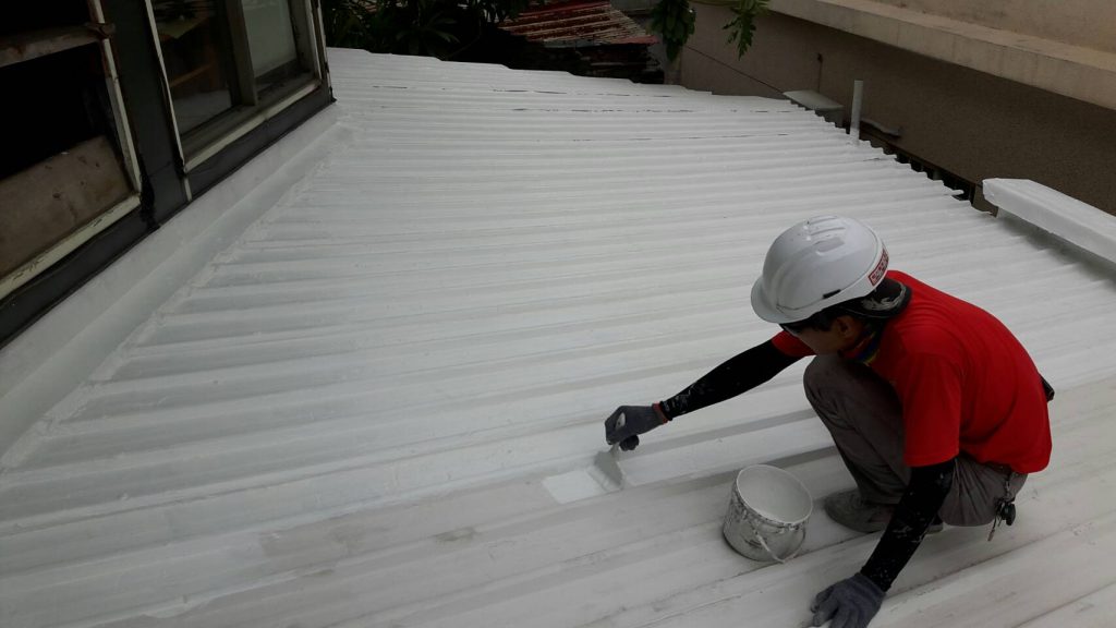 台灣屏東潮州餐廳使用CGF7600A水性抗污隔熱防水漆施工中
