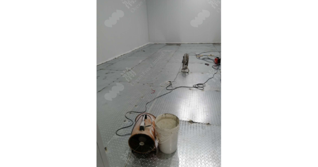 冷凍倉冷藏倉庫保溫工程_鋪上鐵板2