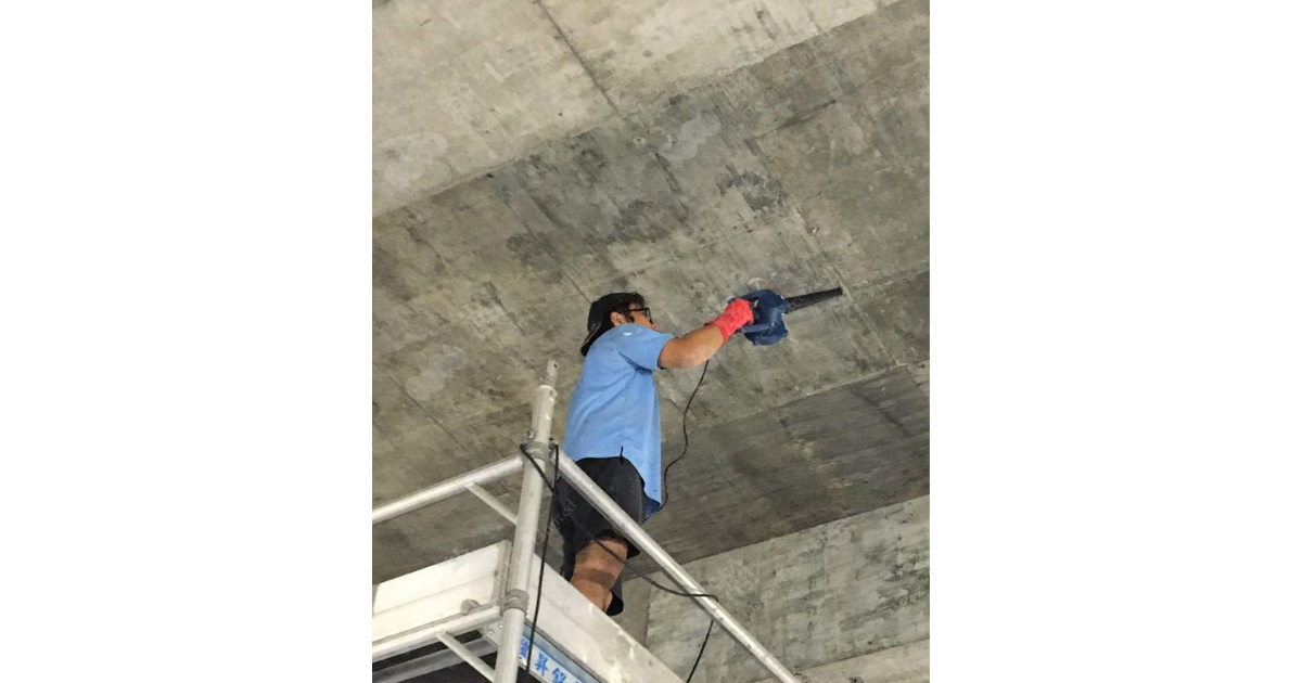 天花牆身保溫工程_施工中_清潔表面2