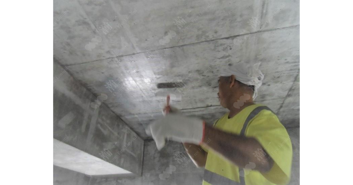 天花牆身保溫工程_施工中_滾塗GUA050水性多功能黏著劑